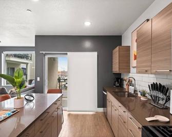 Urban Oasis in the Center of SLC - Salt Lake City - Kitchen