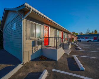 OYO Hotel Portland Or Near Airport - Portland - Building