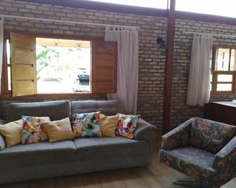 Sitio com jaccuzi, fogão a lenha - Vitória da Conquista - Living room