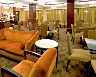 Holiday Inn Express & Suites Beeville By IHG - Beeville - Restaurant