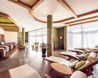 Quellenhof Luxury Resort Passeier - Merano - Salon