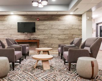 Candlewood Suites Richmond Airport By IHG - Richmond - Lounge