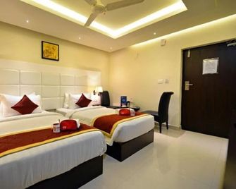 Suraj Grand Hotel - Nandyāl