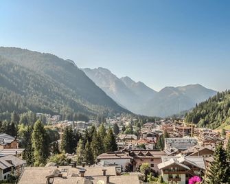 Hotiday Room Collection - Campiglio Pradalago - Madonna di Campiglio - Outdoor view