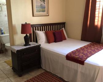 Jennyplace home stay - Montego Bay - Bedroom