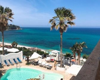 Mediterranean Boutique Hotel - Tropea - Zwembad