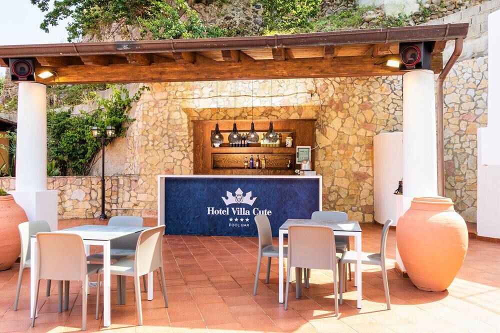 Hotel Villa Cute - Hvc - ליפארי - בר