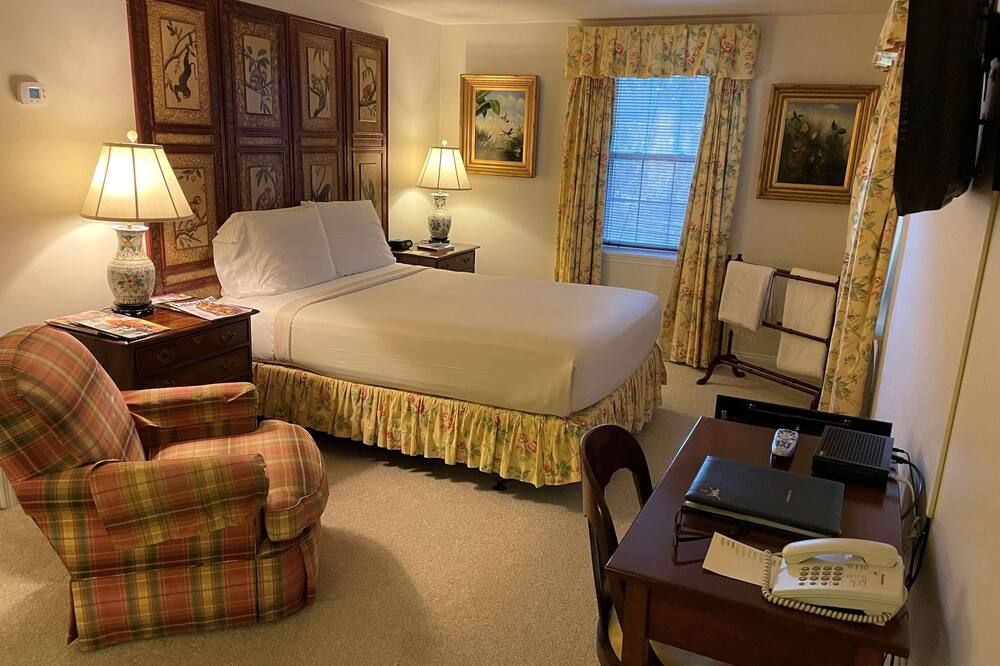 Peaceful Historic Inn close to Wilmington - Antiques - Spa -Farm to Table Dining - Montchanin - Habitación