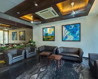 Hotel Grand 3d - Bhuj - Lounge