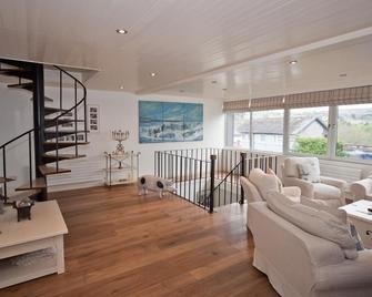 Spacious Comfortable Holiday Home - Kinsale - Sala de estar