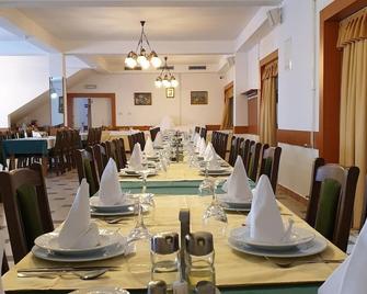 Hotel Mirni Kutak - Otočac - Restaurace