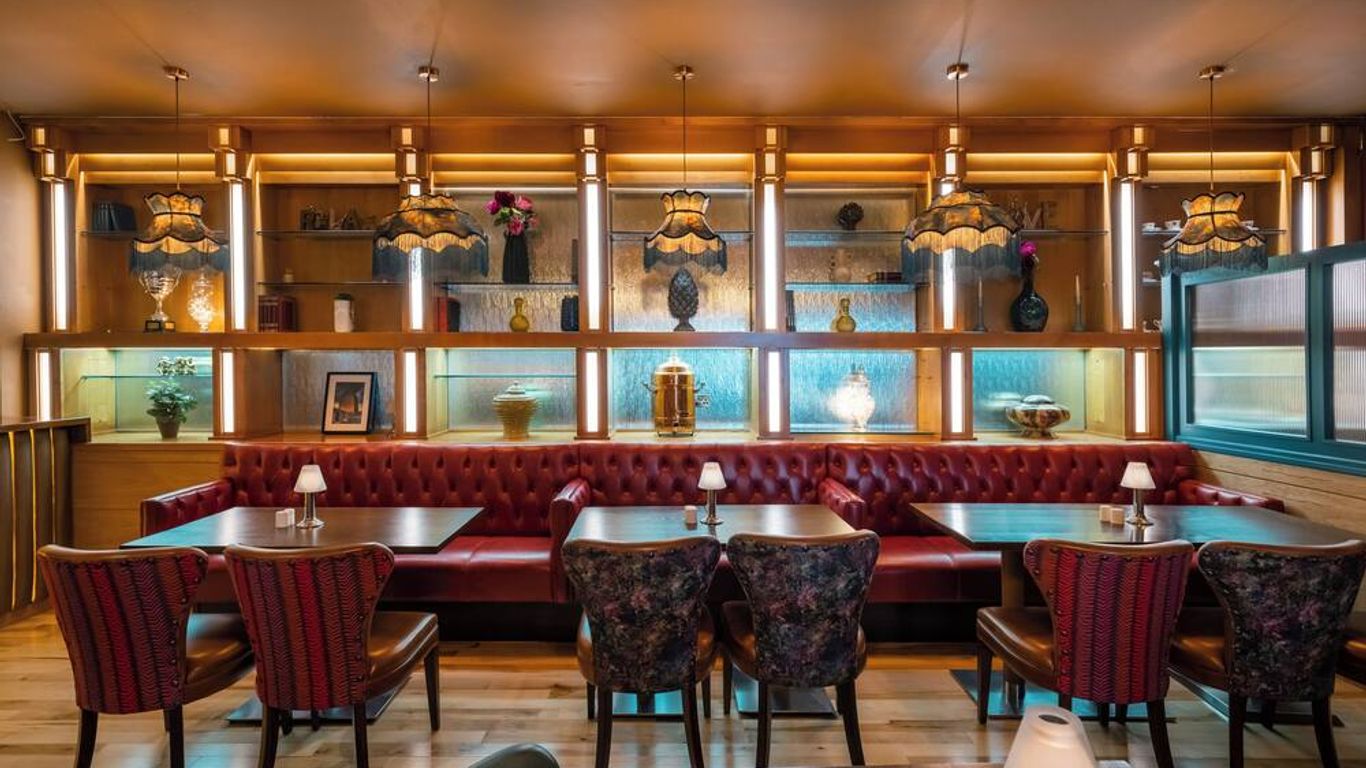 فندق راهين وودز