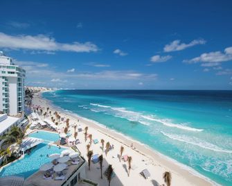 أوليو كانكون بلاي ا -ر ومل جميع كلخيف ريزورت - كانكون - شاطئ