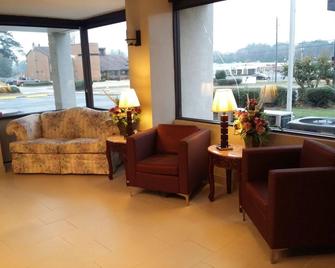 Regency Inn - Monroeville - Sala de estar
