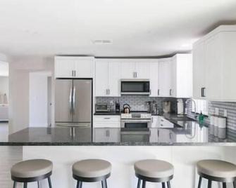 Gorgeous Oasis Heated Pool North Scottsdale - Phoenix