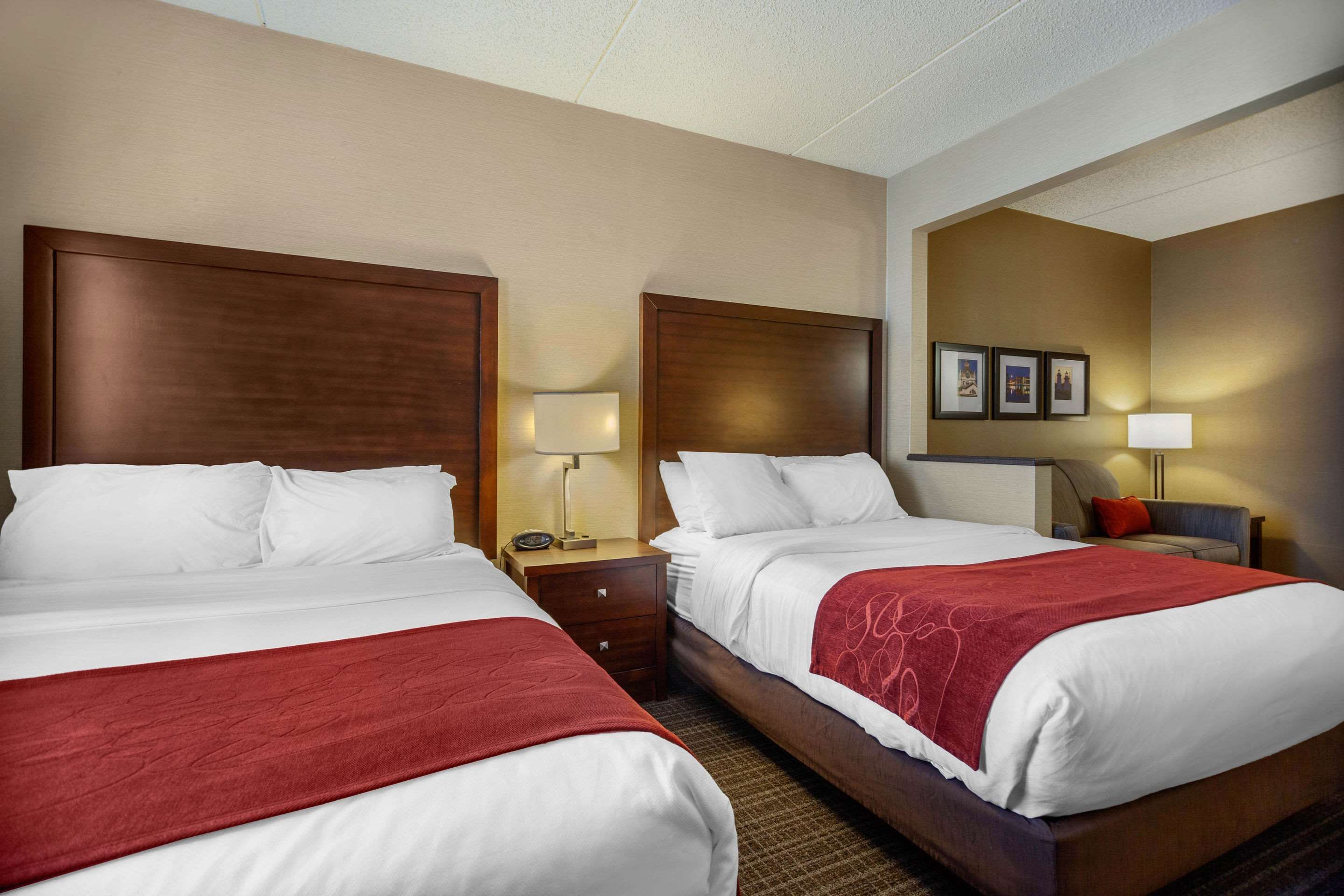 Comfort Suites Green Bay 68 1 5 0 Green Bay Hotel Deals