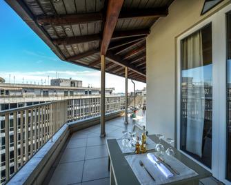 أستوريا هوتل - ثيسالونيكي - شرفة