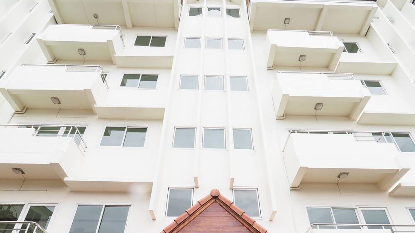 فاه بلايس هوتل