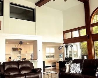 Crystal Lake Lakefront 10 mins to Elk Mountain Ski Resort - Carbondale - Sala de estar