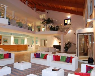 Hotel Luna Lughente - Olbia - Salónek