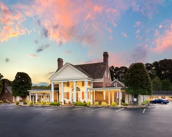 Rodeway Inn Williamsburg Historic Area - Williamsburg - Edifício