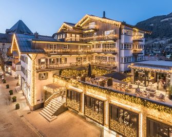 Hotel Weisses Roessl - Kitzbühel - Byggnad