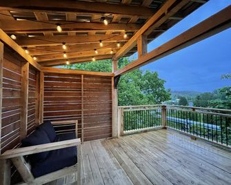 Morel Executive Suites - Edmundston - Balkón