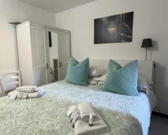 Casa caterina - Corniglia - Schlafzimmer