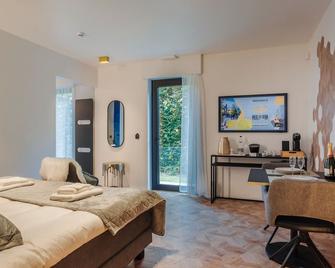Bee N Bee - Brujas - Habitación