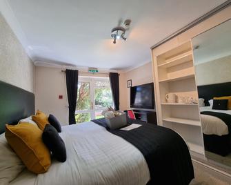 The Ashleigh - Dog Friendly - בורנמאות' - חדר שינה