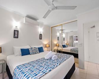 Marlin Waters Beachfront Apartments - Palm Cove - Slaapkamer