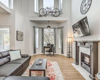 4632 فيرست فلور هيدين جيم - سانت لويس - غرفة معيشة