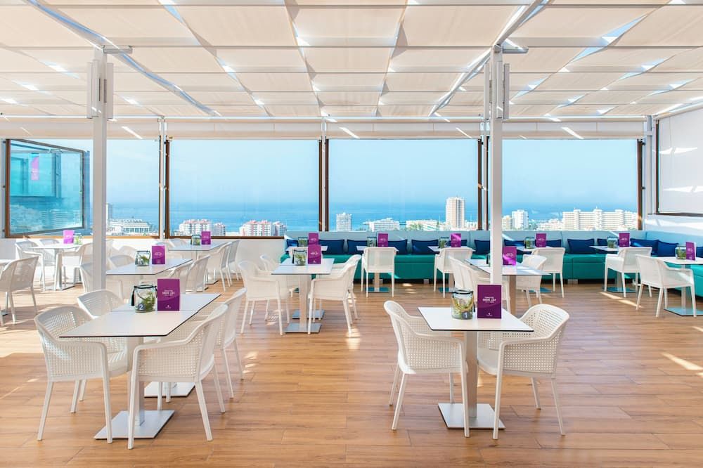 Paradise Park Fun Lifestyle Hotel