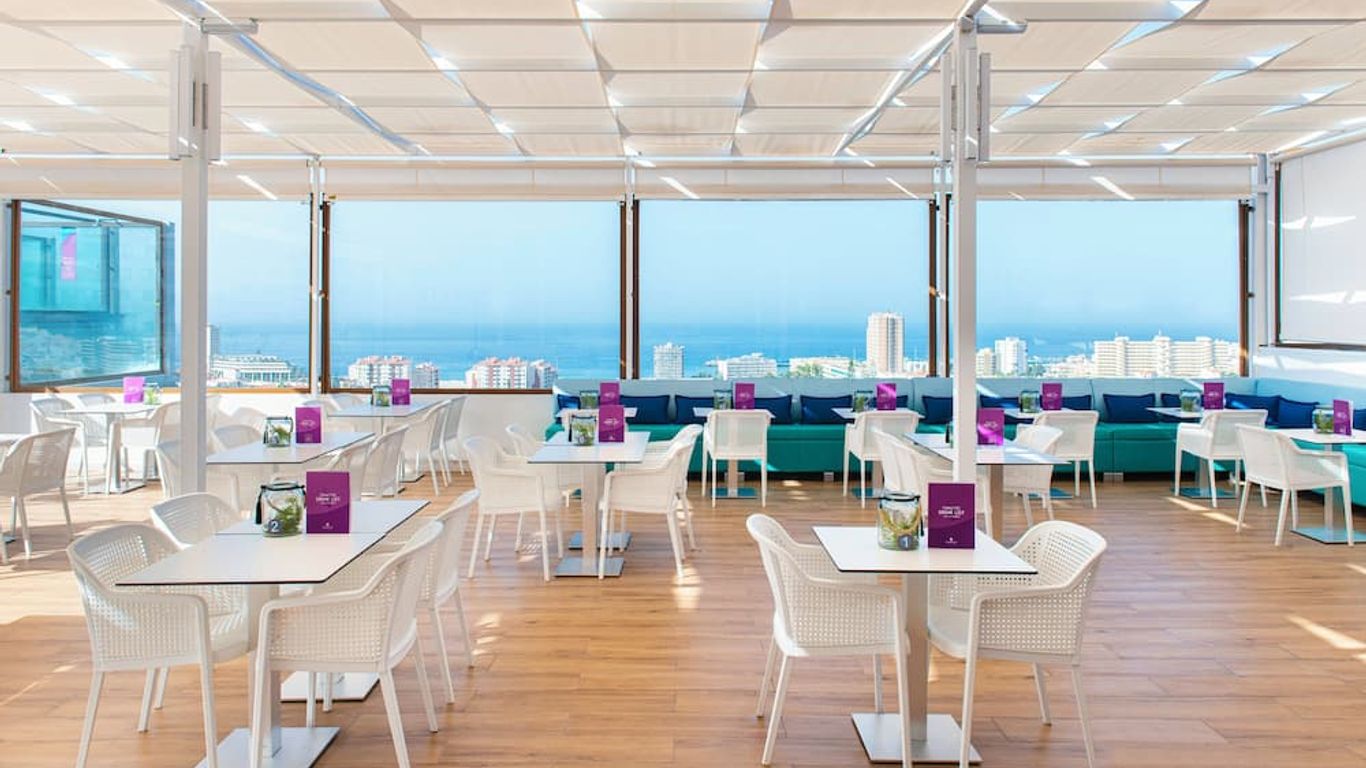 Paradise Park Fun Lifestyle Hotel