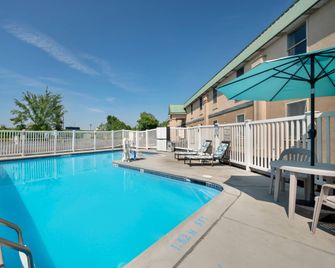 Quality Inn Selinsgrove - Selinsgrove - Zwembad