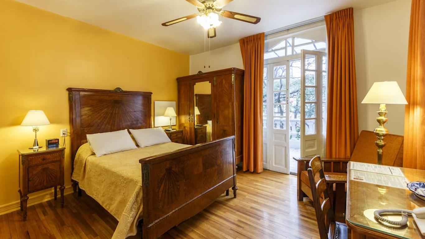 هوتل كازا جونزاليز