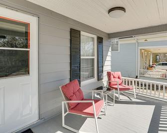 Riverfront Newton Vacation Rental Near Wichita! - Newton - Terasa