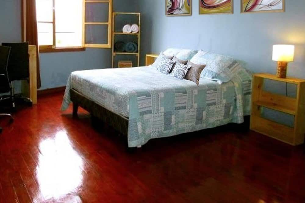 Castle Hostal Valparaiso - ולפאראיסו - חדר שינה