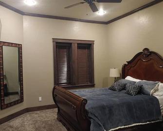 The Bunkhouse - Priest River - Bedroom
