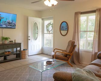 Cozy Mid-Century - McComb