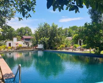 Bohemiaz Resort and Spa Kampot - Kampot - Pool