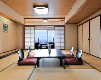 Hotel Katara Resort And Spa - Izu - Ruokailuhuone
