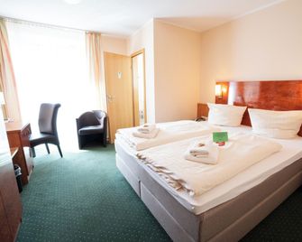 Café & Hotel am Holzhafen - Stade - Спальня