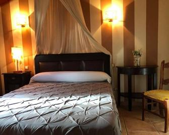 Hotel La Pradera de Marta - Valle de Valdebezana - Bedroom