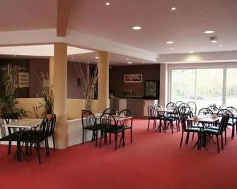 Logis Hotel Saveurs De Labbaye - Saintes