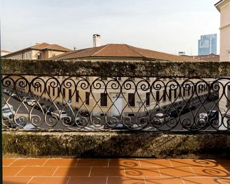 Italianway-Pastrengo 11 Flat - Milano - Balcone
