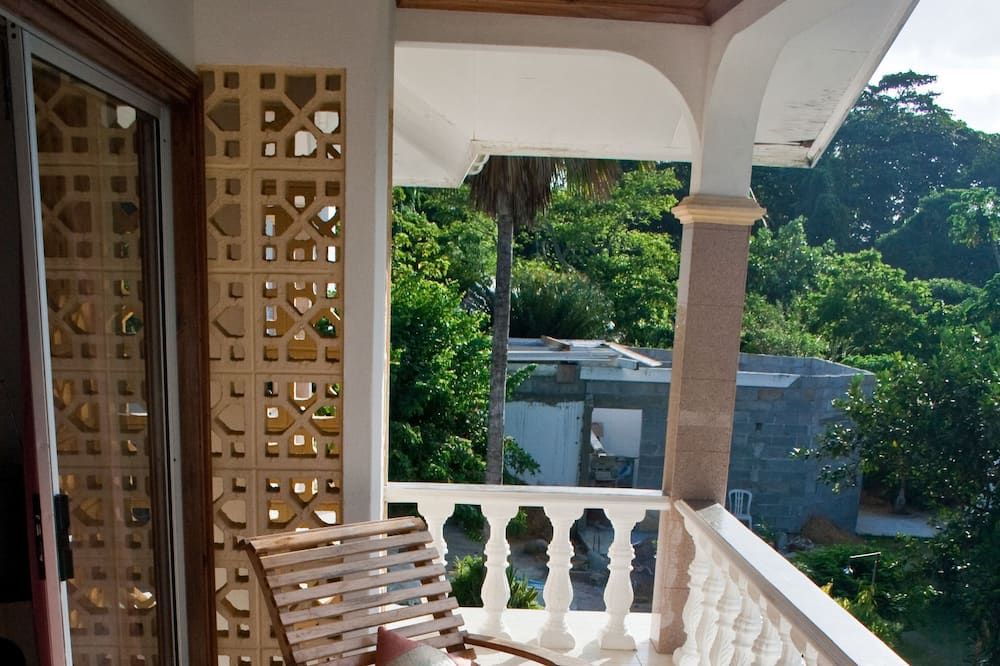 Villa de Roses - Beau Vallon - Balcony