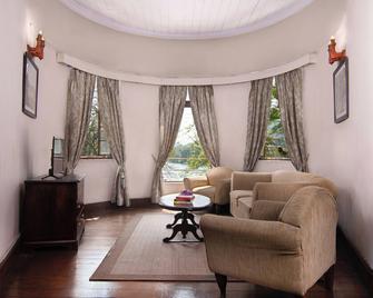 Queen's Hotel - Kandy - Stue