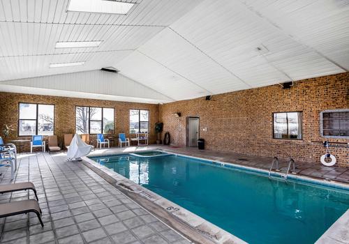 hotels in marion nc with indoor pool