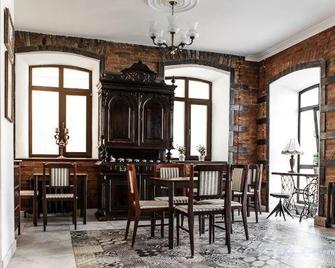 Brick Walls Hotel - Omsk - Dining room